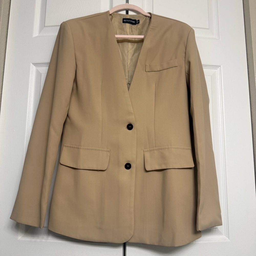 PrettyLittleThing Beige Blazer